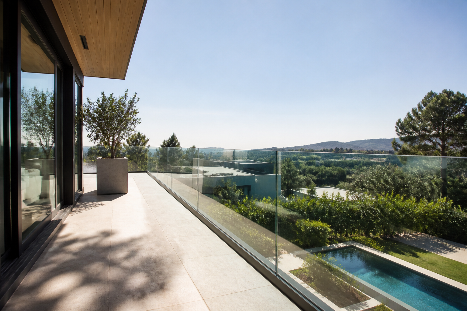 VLX 120 Glass Railing System in West Covina, CA | Juniper Windows West Covina - detail 4